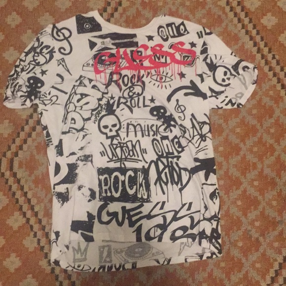 Guess All-over Graffiti Graphic Tee - Picture 1 of 3